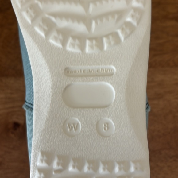 NWOT Emcrocs blue slip on canvas shoes sneakers - Picture 5 of 5